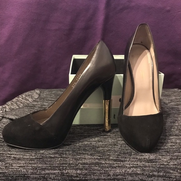 Black Maiyet Pumps - Picture 6 of 8